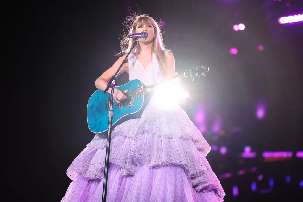 Taylor swift The ears tour extended version movie online download